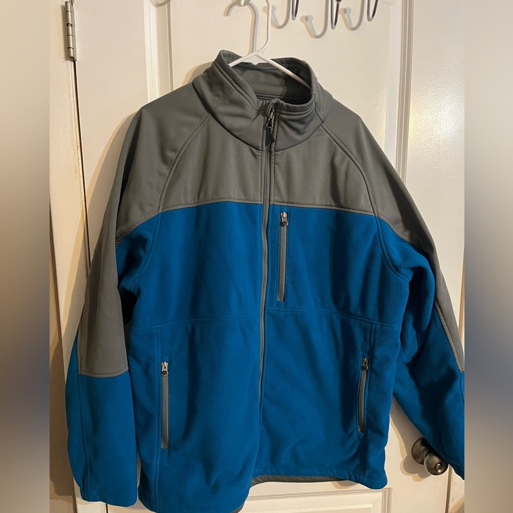 Cabela’s Men's Blue and Gray Jacket